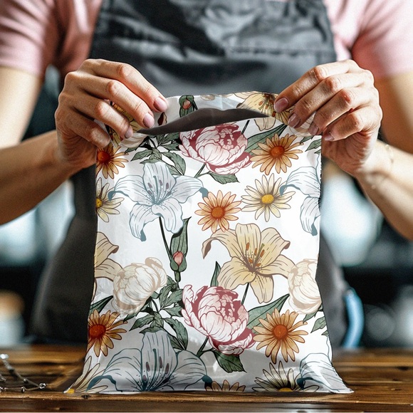 Vintage Floral Poly Mailer’s 10x13 Pack of 25 - Picture 9 of 14